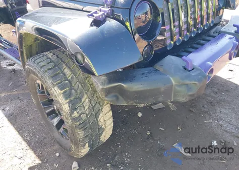 2014 Jeep Wrangler Unlimited Sahara from USA, damaged, VIN 1C4BJWEG6EL217945